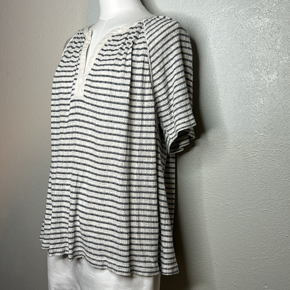 Lucky Brand Drop Needle Navy & Oatmeal Striped Viscose / Linen Knit Blouse Top L - Picture 4 of 16